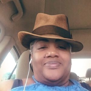 Meet your Posher, Felecia